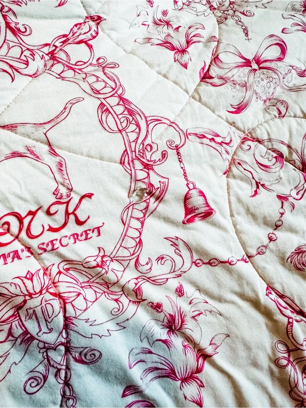 PINK Victoria's Secret Black & White Striped Comforter - Dogs & Guitars